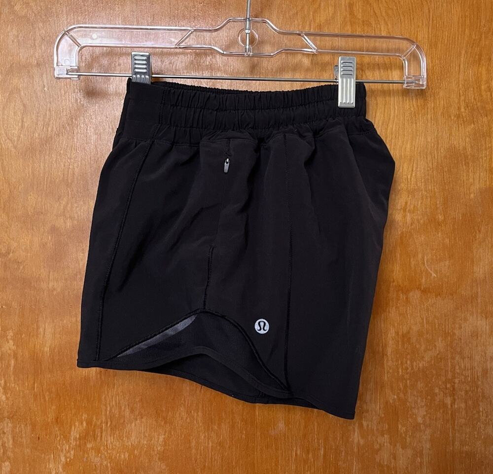 Lululemon Hotty Hot Short II Long 4” Inseam Lined Running Black Gym Active Sz 2